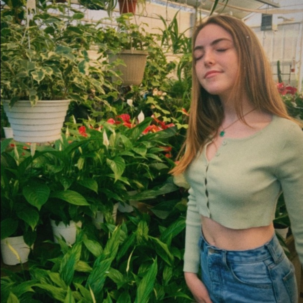 Meet your Posher, Ashleigh!🌱🦋💫🥑